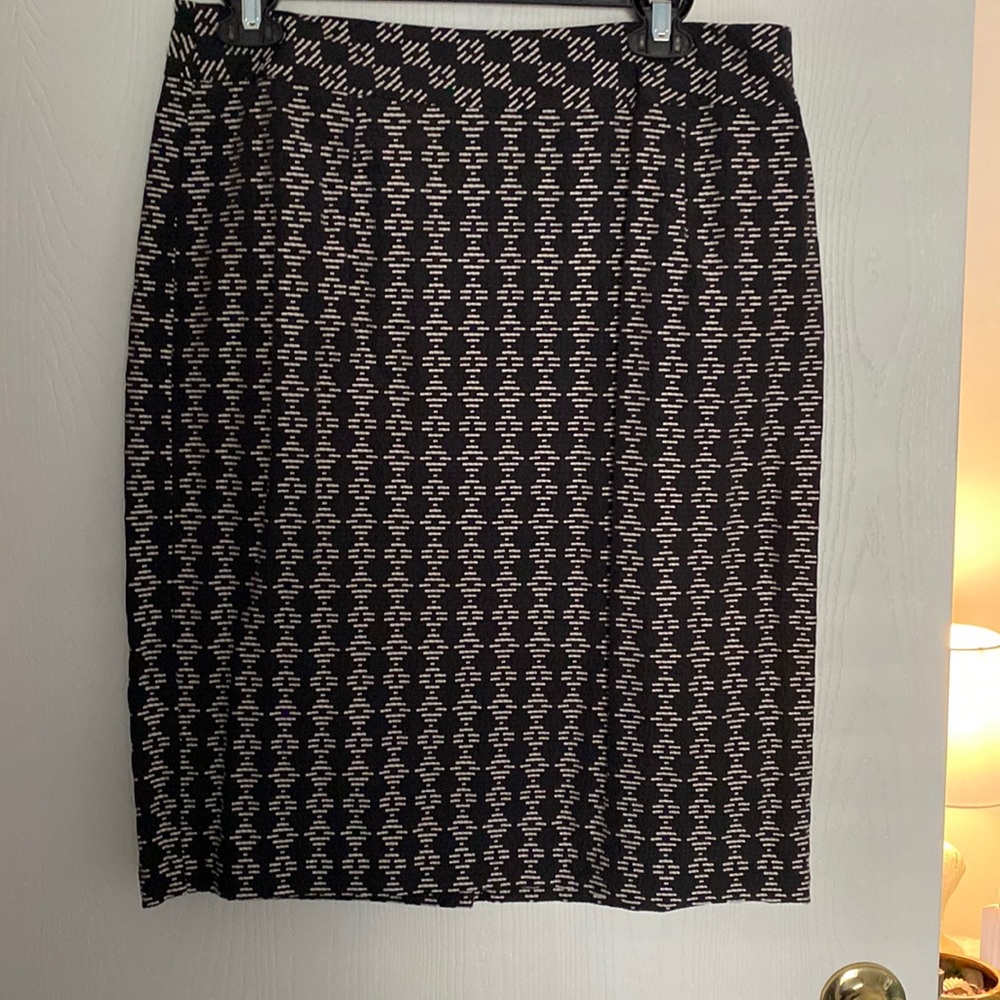 Pencil skirt navy blue & white lined